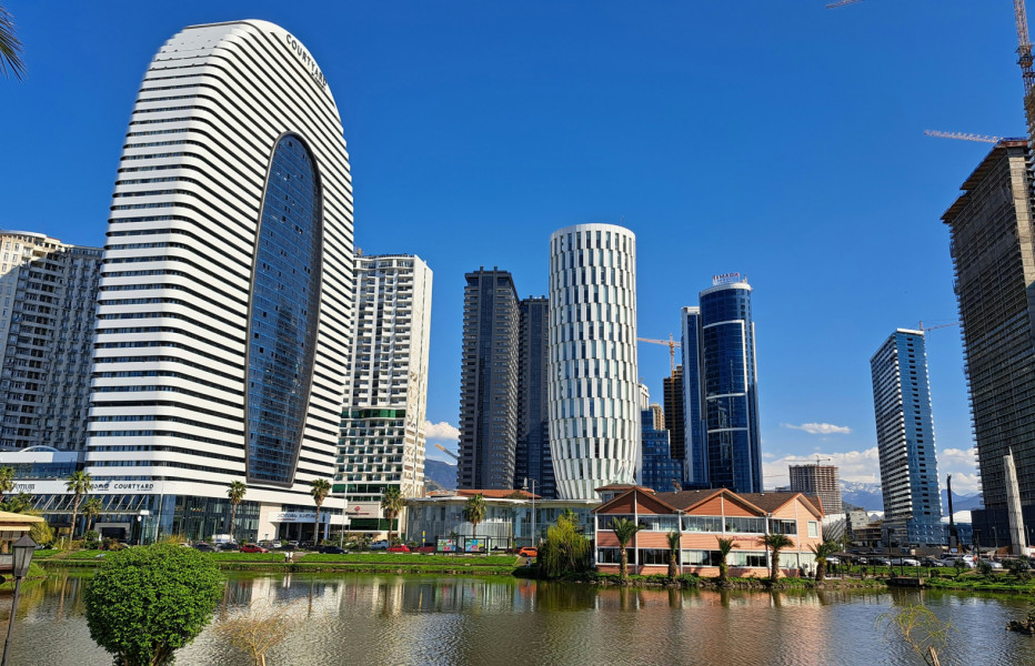 batumi-highrise-office-buildings-and-waterfront_stock-photos